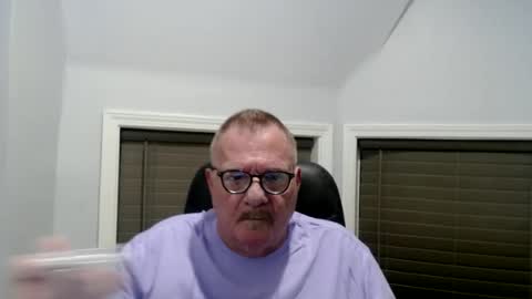 Snapshot of oldguybigd chatting on July 2026 03:33:02 AM oldguybigd online show from July 2026 03:33:02 AM