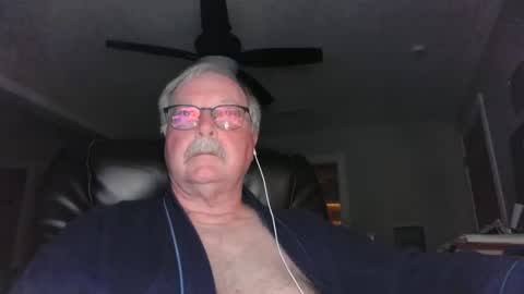 Snapshot of oldlakeguy chatting on March 2025 02:21:01 AM OldLakeGuy online show from March 2025 02:21:01 AM