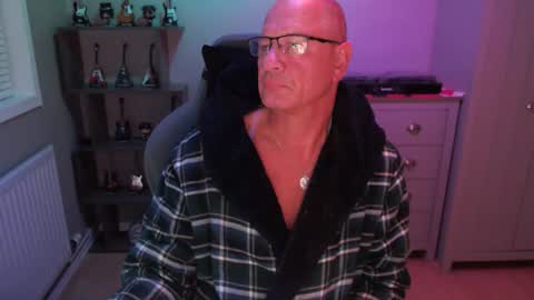 oldveteranuk online show from April 2026 04:21:01 AM