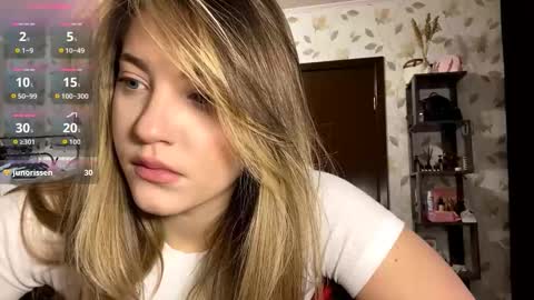 Snapshot of oletaguinyard chatting on November 2025 04:20:01 PM Kem online show from November 2025 04:20:01 PM