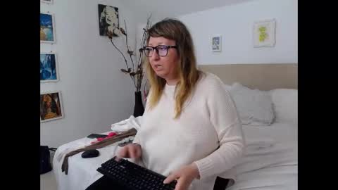 Snapshot of olgapavlova chatting on April 2026 11:31:01 AM Olga Pavlova online show from April 2026 11:31:01 AM
