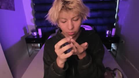 Snapshot of oliiverr22 chatting on December 2025 11:58:02 AM oliiverr22 online show from December 2025 11:58:02 AM