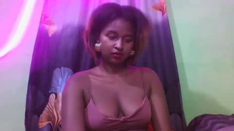 olinah610 online show from December 2025 08:06:02 PM