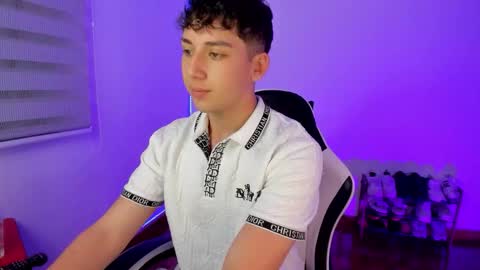 Snapshot of oliveer_kyy chatting on November 2025 01:16:01 AM OLIVEEER online show from November 2025 01:16:01 AM