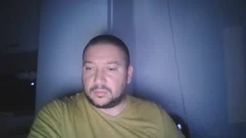 Snapshot of oliver841119 chatting on July 2026 10:28:02 PM Oliver84 online show from July 2026 10:28:02 PM