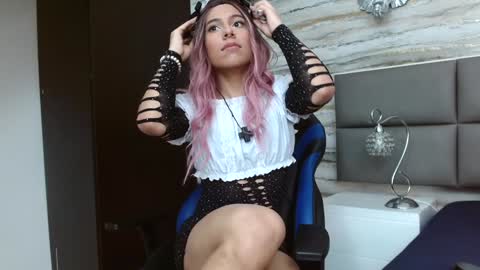 Oliver  online show from December 2024 10:20:01 PM