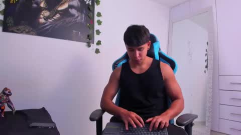 Snapshot of oliver_bray chatting on December 2024 01:41:02 AM Oliver bray online show from December 2024 01:41:02 AM