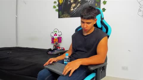 Snapshot of oliver_bray chatting on February 2025 01:55:01 AM Oliver bray online show from February 2025 01:55:01 AM