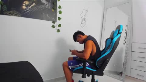 Snapshot of oliver_bray chatting on February 2025 11:26:01 PM Oliver bray online show from February 2025 11:26:01 PM