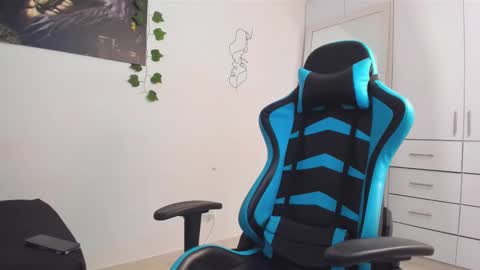 Snapshot of oliver_bray chatting on March 2025 04:09:02 PM Oliver bray online show from March 2025 04:09:02 PM