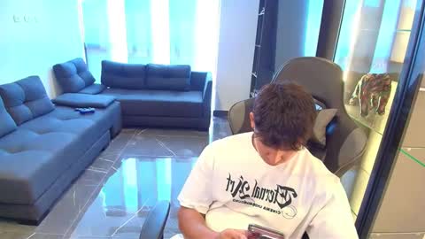 Oliver bray online show from March 2026 08:58:01 PM