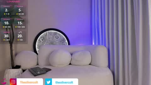 oliver_colt__ online show from May 2026 09:09:02 PM