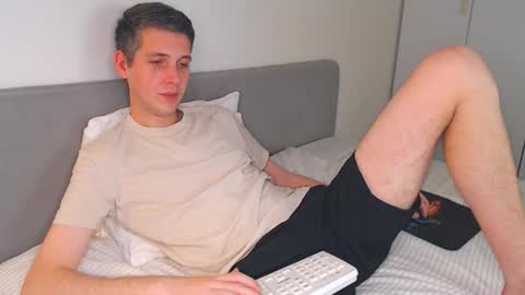 Oliver online show from November 2025 02:37:02 PM