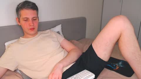 Snapshot of oliver_hort chatting on May 2026 05:51:02 PM Oliver online show from May 2026 05:51:02 PM