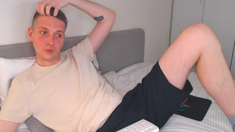 Snapshot of oliver_hort chatting on May 2026 03:52:02 PM Oliver online show from May 2026 03:52:02 PM