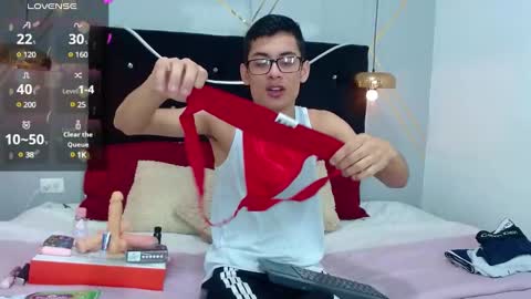 Oliver  Smith online show from January 2025 04:55:01 PM