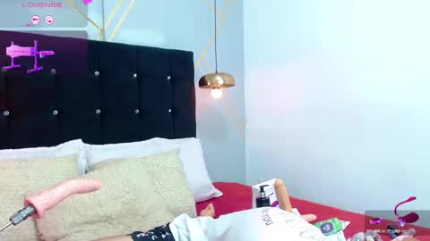 Oliver  Smith online show from February 2025 07:00:01 PM