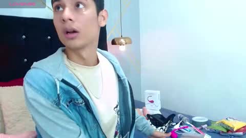 Oliver  Smith online show from February 2025 05:52:02 PM