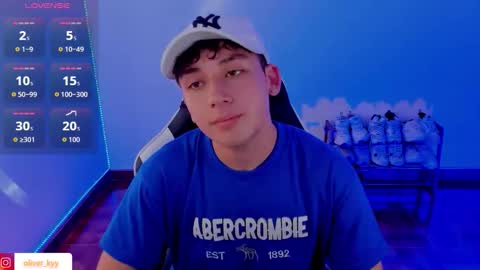 oliveeer online show from September 2025 07:36:01 PM