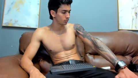 Oliver bennet online show from December 2024 01:00:02 AM