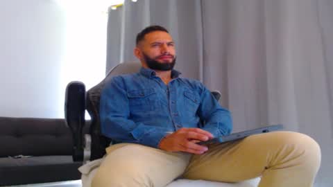 oliver online show from November 2025 02:28:01 PM