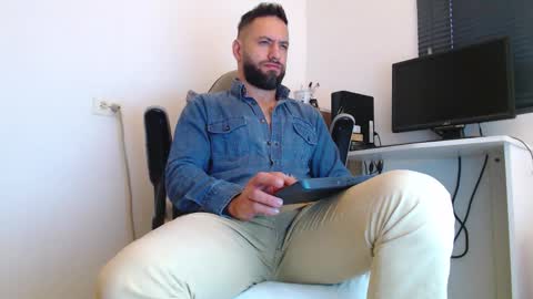 oliver online show from February 2026 03:56:02 PM