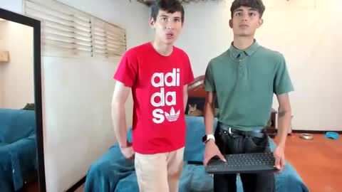 Snapshot of oliverhot2005 chatting on February 2025 07:49:01 PM oliverhot2005 online show from February 2025 07:49:01 PM