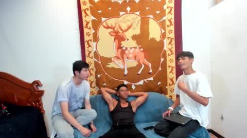 Snapshot of oliverhot2005 chatting on February 2025 08:24:01 PM oliverhot2005 online show from February 2025 08:24:01 PM