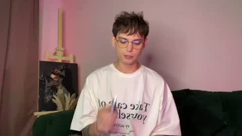 Snapshot of oliverlawrence chatting on July 2026 03:40:02 PM oliverlawrence online show from July 2026 03:40:02 PM
