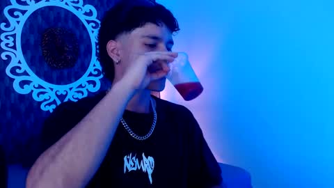 Oliver online show from March 2025 07:28:02 PM