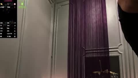 Snapshot of oliversport chatting on December 2025 04:44:02 AM OliverSport online show from December 2025 04:44:02 AM