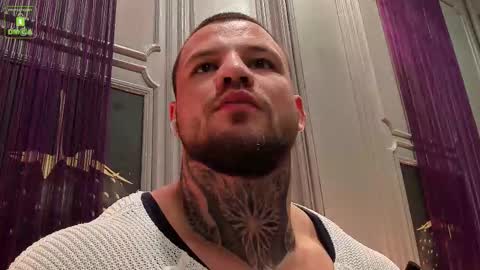 Snapshot of oliversport chatting on December 2025 04:00:01 PM OliverSport online show from December 2025 04:00:01 PM