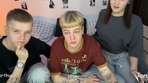 oliver online show from December 2025 03:47:02 AM