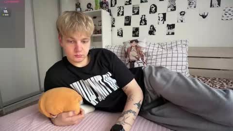 oliver online show from March 2026 12:53:02 PM