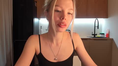 Olivia 3 online show from January 2025 09:43:01 PM