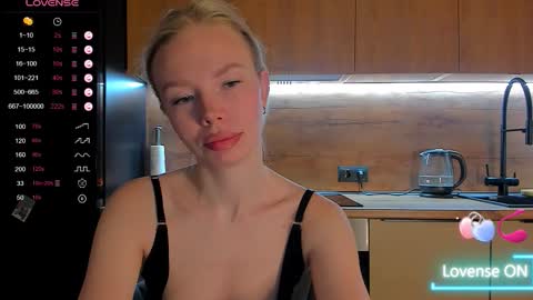 Snapshot of olivia_bells chatting on March 2026 10:00:02 PM Olivia 3 online show from March 2026 10:00:02 PM