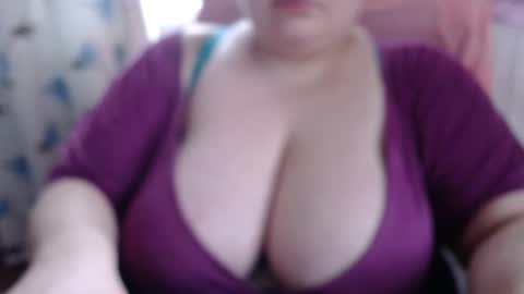 Snapshot of olivia_bud_gold chatting on December 2024 08:23:02 AM Olivia Gold online show from December 2024 08:23:02 AM