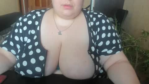 Snapshot of olivia_bud_gold chatting on November 2025 11:21:02 AM Olivia Gold online show from November 2025 11:21:02 AM