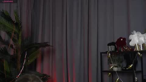 SaraConor online show from March 2026 07:34:02 AM