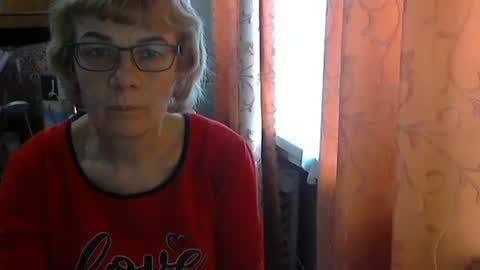 Olivia Mia online show from March 2026 11:04:01 AM