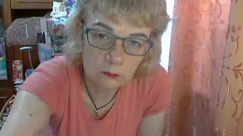 Olivia Mia online show from May 2026 08:20:01 AM