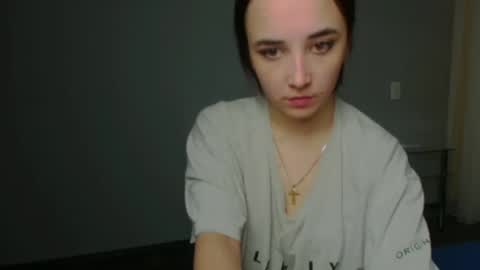 Snapshot of olivia_oliv chatting on December 2024 11:03:02 PM Olivia online show from December 2024 11:03:02 PM