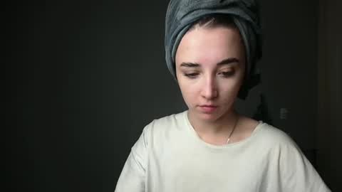 Snapshot of olivia_oliv chatting on February 2025 08:10:02 PM Olivia online show from February 2025 08:10:02 PM