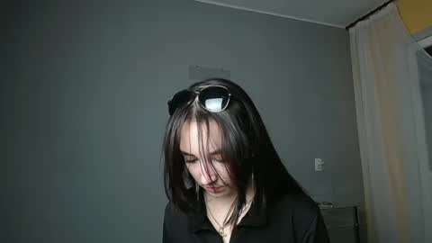 Snapshot of olivia_oliv chatting on March 2025 06:37:02 PM Olivia online show from March 2025 06:37:02 PM