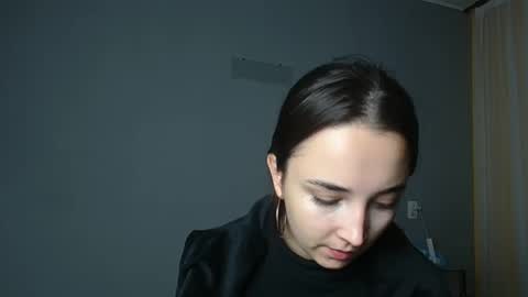 Snapshot of olivia_oliv chatting on October 2025 02:23:02 PM Olivia online show from October 2025 02:23:02 PM