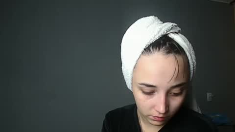 Snapshot of olivia_oliv chatting on October 2025 10:08:02 PM Olivia online show from October 2025 10:08:02 PM