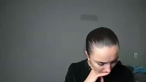 Snapshot of olivia_oliv chatting on October 2025 08:36:02 AM Olivia online show from October 2025 08:36:02 AM