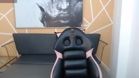 Snapshot of olivia_russo chatting on February 2026 08:13:02 PM Olivia online show from February 2026 08:13:02 PM