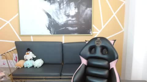 Snapshot of olivia_russo chatting on May 2026 08:14:02 PM Olivia online show from May 2026 08:14:02 PM