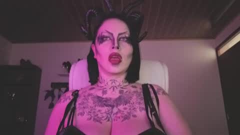   online show from November 2025 12:48:01 PM